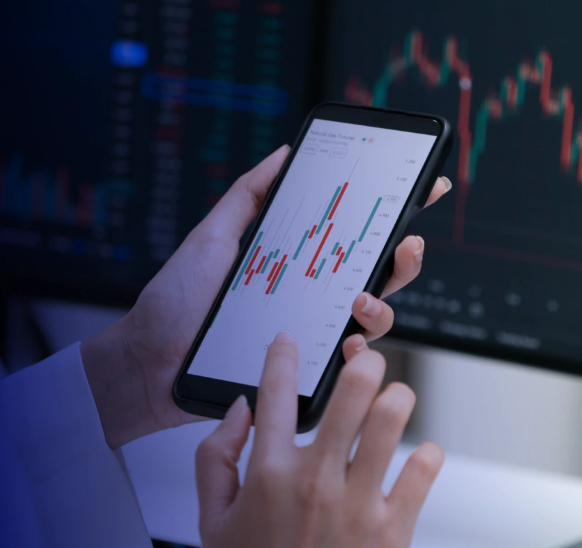 Leverage & Risk